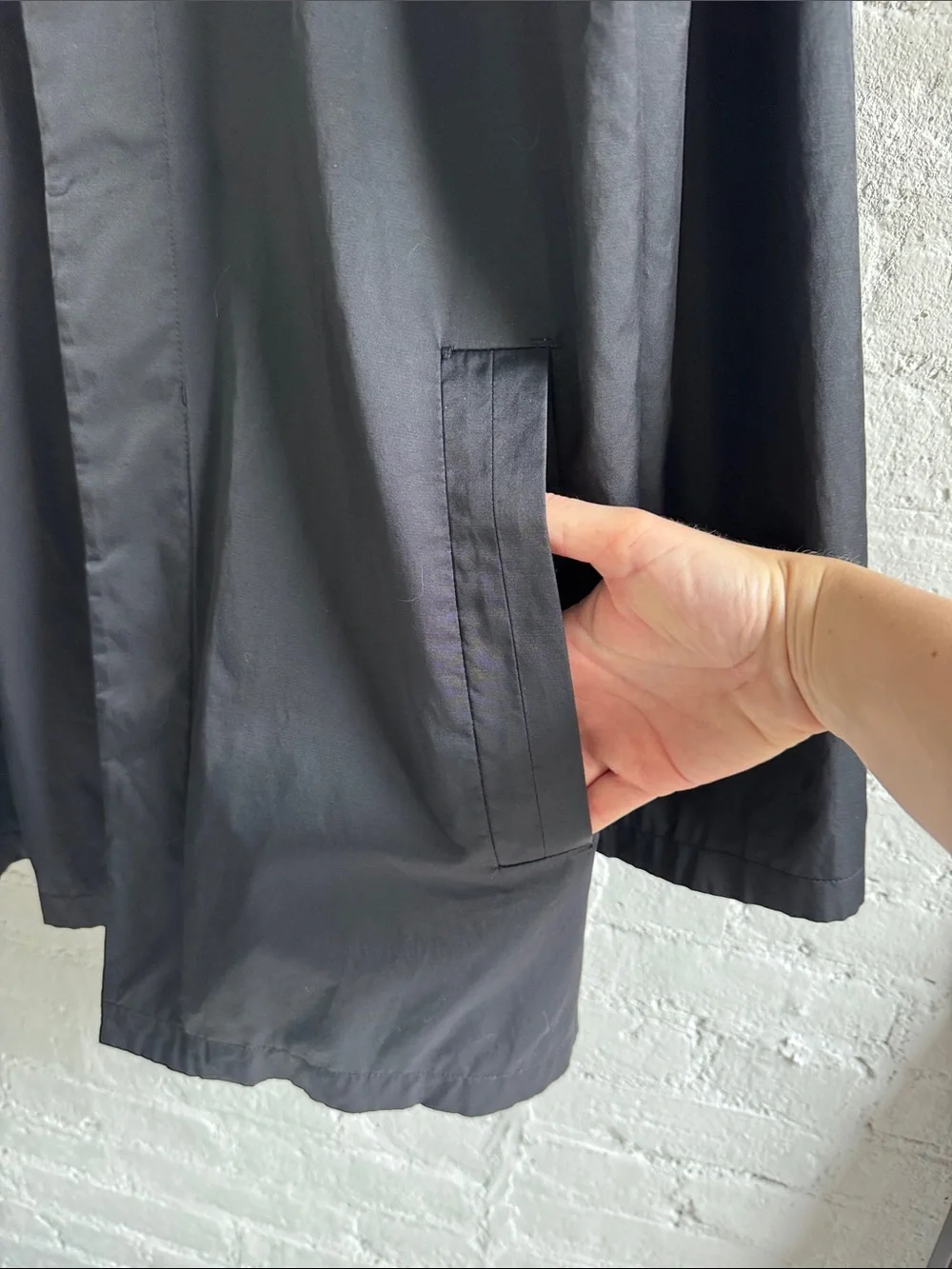 Vintage Banana Republic Lightweight Rain Trench Coat in Black, size M